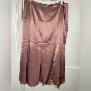 CLOCHE Elegant Satin Midi Skirt in Rose Pink